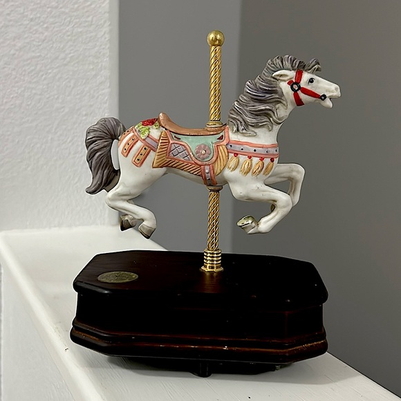 🖤1990s CAROUSEL COLLECTION 2ND EDITION music box ▪️Decor purpose - Picture 1 of 15